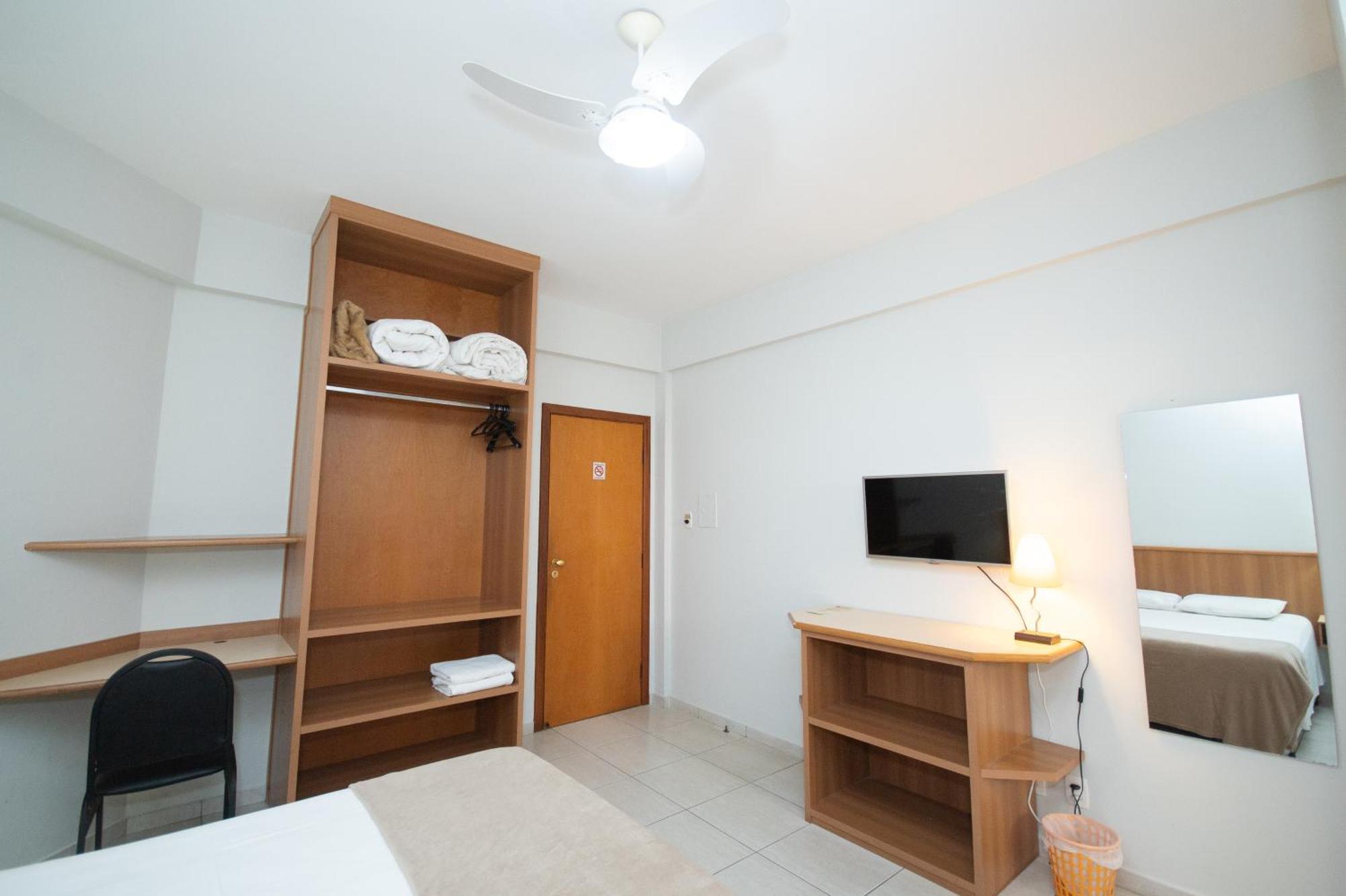 Hotel Ouro Lavras Luaran gambar