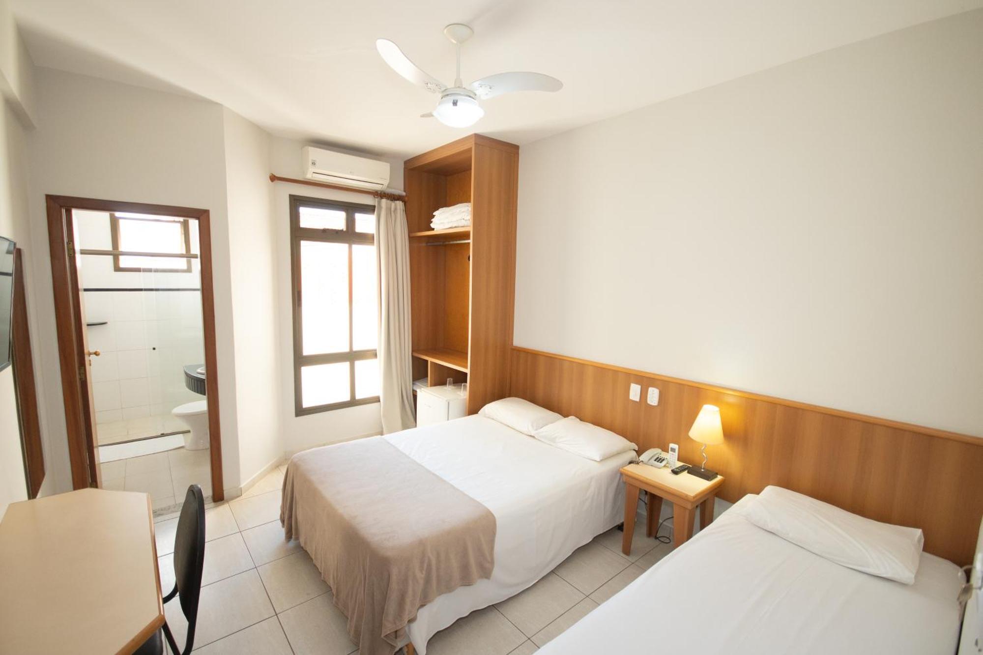 Hotel Ouro Lavras Luaran gambar