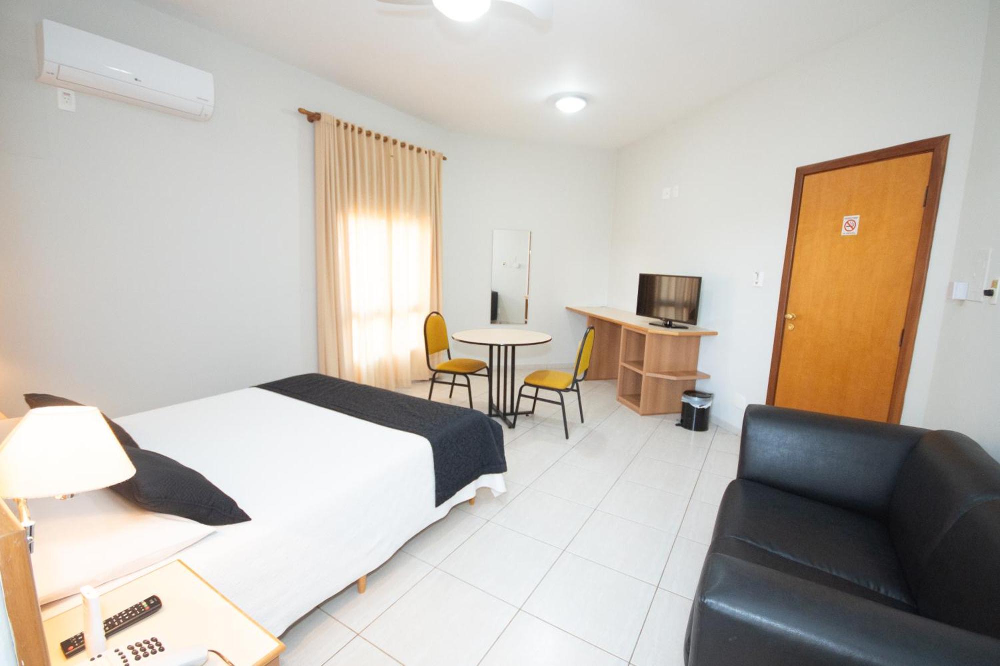Hotel Ouro Lavras Luaran gambar